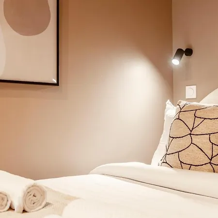 A43 Republic # 1bedroom # Marais # Paris03 # Ac Apartment